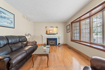 255 Ridgewood Crescent • London South, ON photo 8