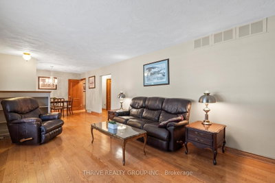 255 Ridgewood Crescent • London South, ON photo 9