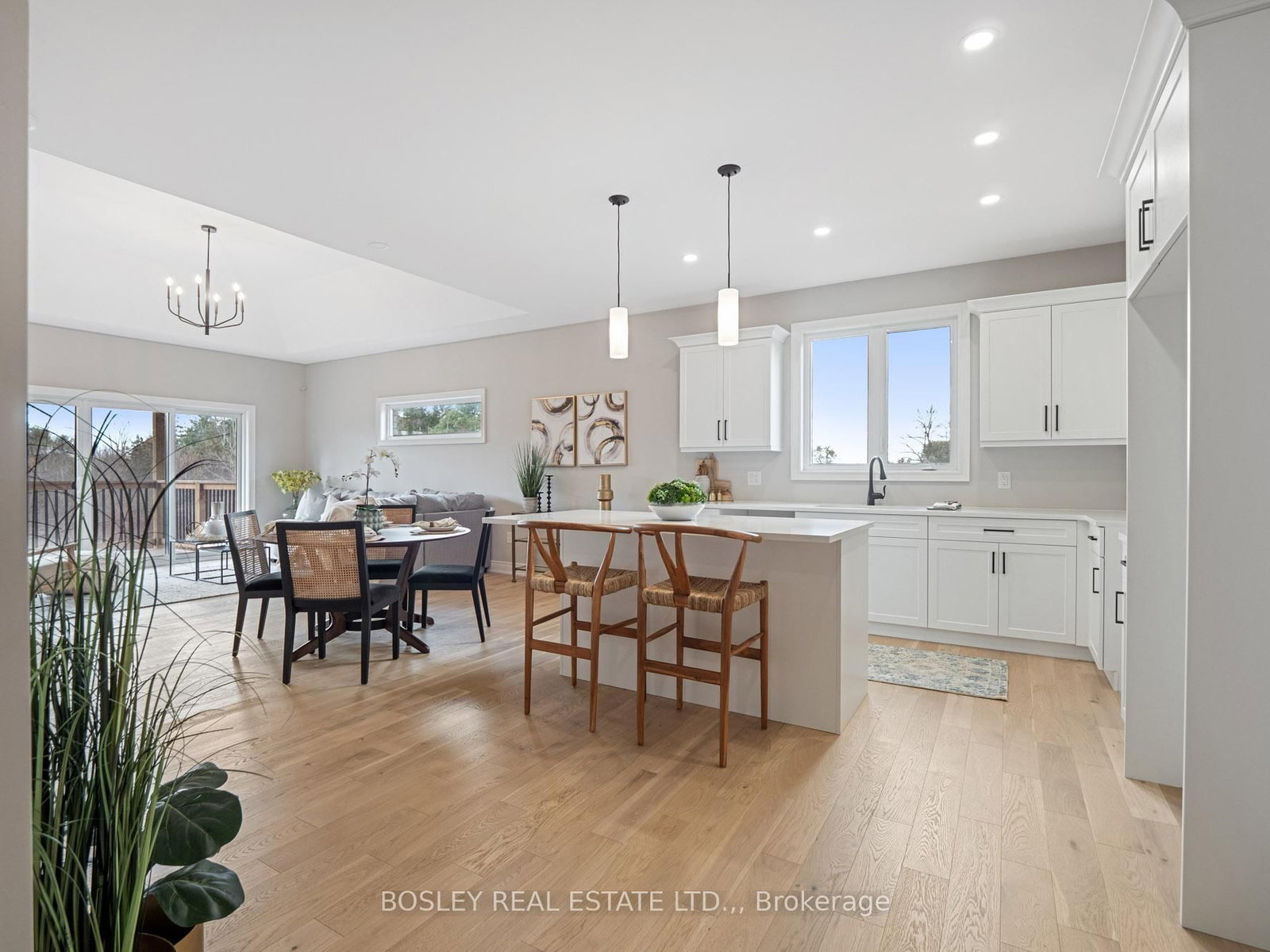 505 ROYAL RIDGE Drive • Fort Erie, ON photo 12