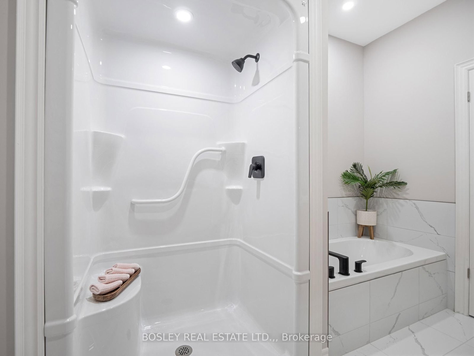 505 ROYAL RIDGE Drive • Fort Erie, ON photo 19
