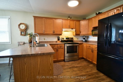 22 Axford Parkway • St. Thomas, ON photo 8