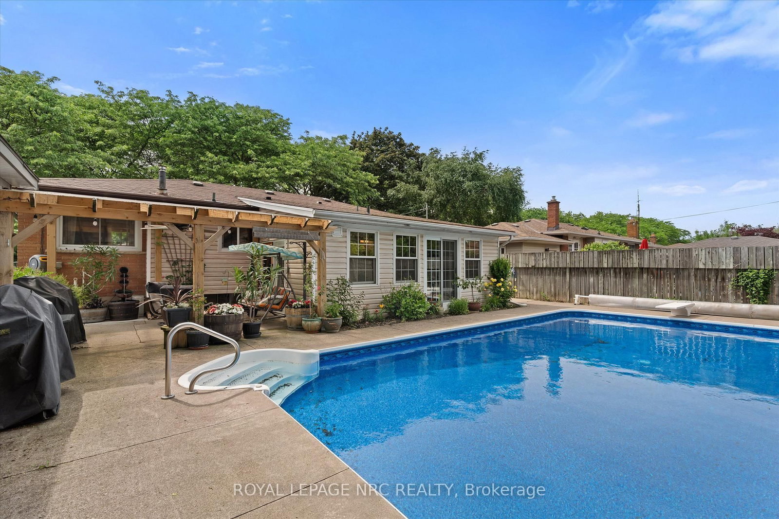 10 Wakelin Terrace • St. Catharines, ON photo 27