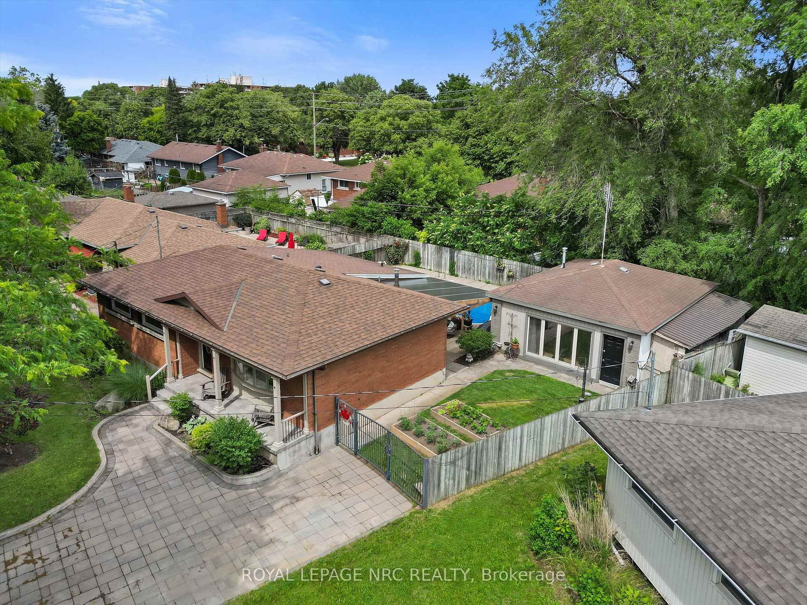 10 Wakelin Terrace • St. Catharines, ON photo 36