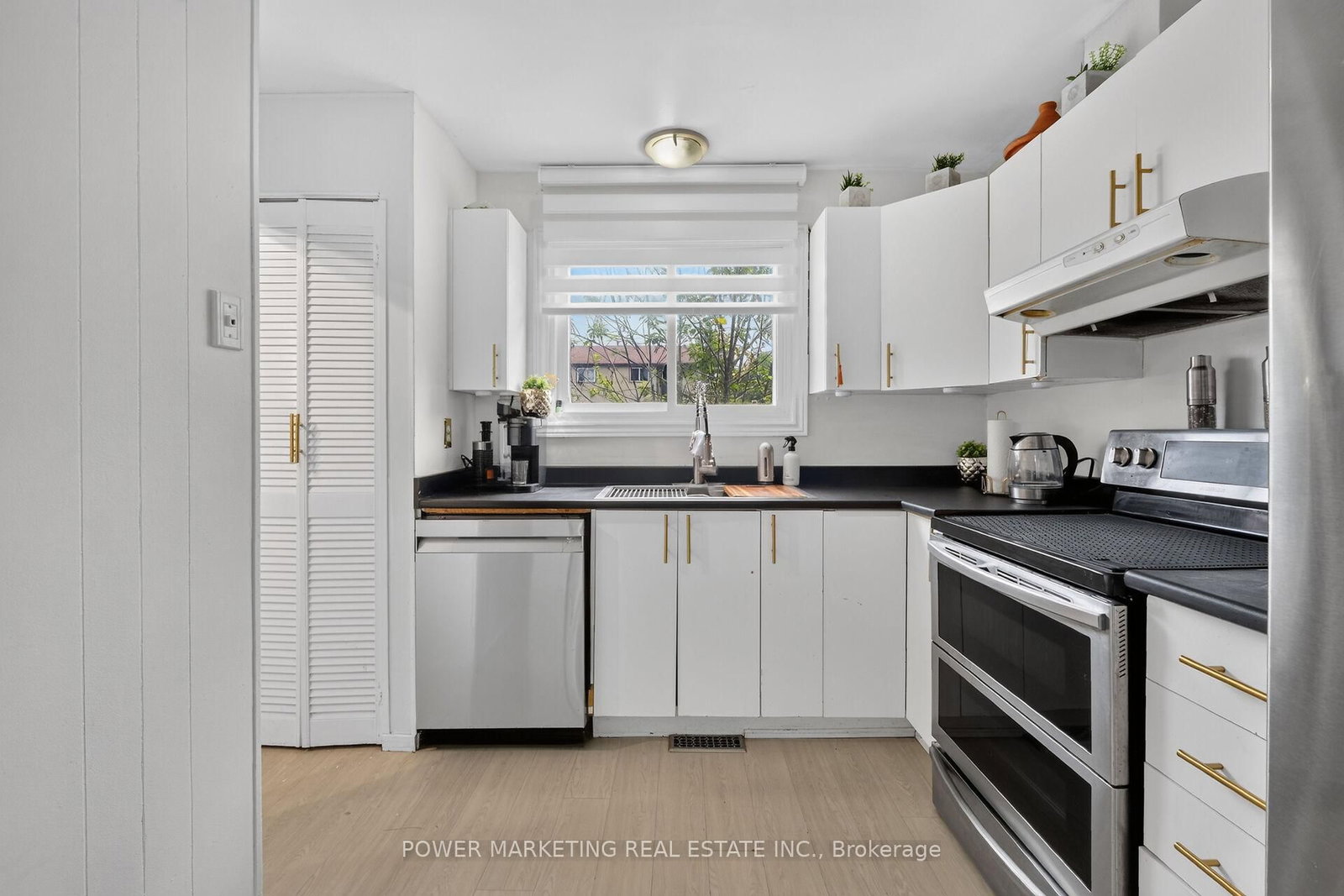 6213 BROOKSIDE Lane • Ottawa, ON photo 18
