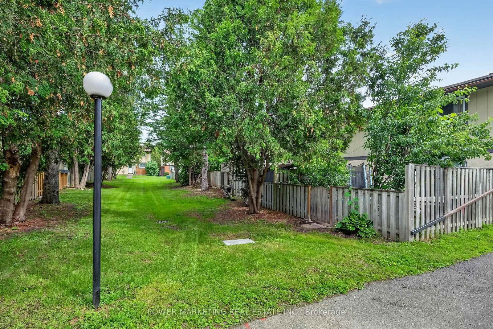 6213 BROOKSIDE Lane • Ottawa, ON photo 49