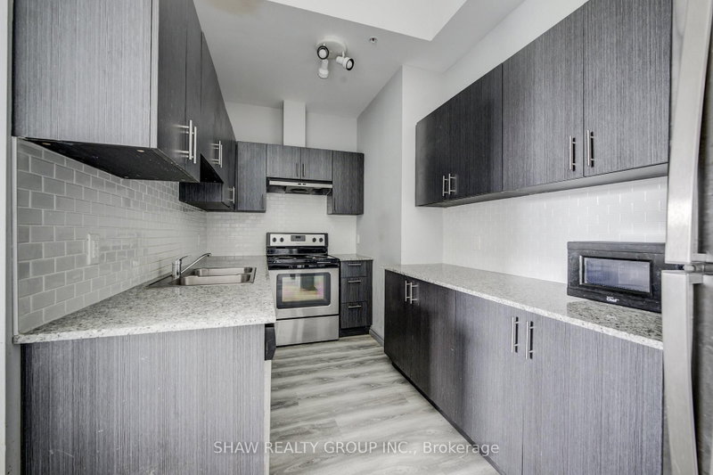275 Larch St photo 4