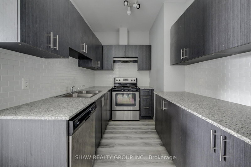 275 Larch St photo 5