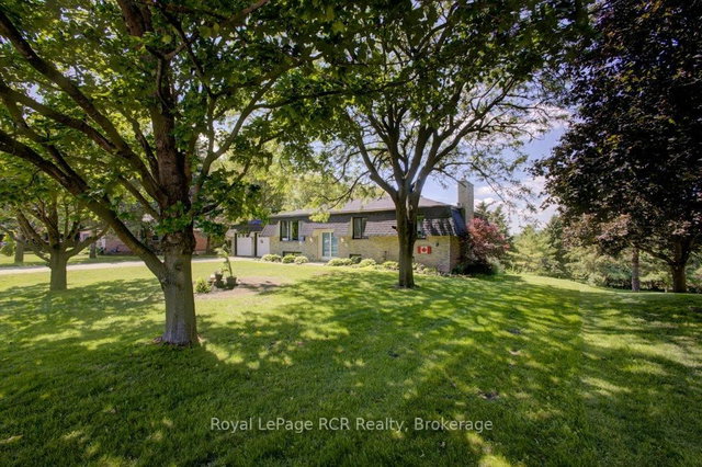 15 Booth Street E