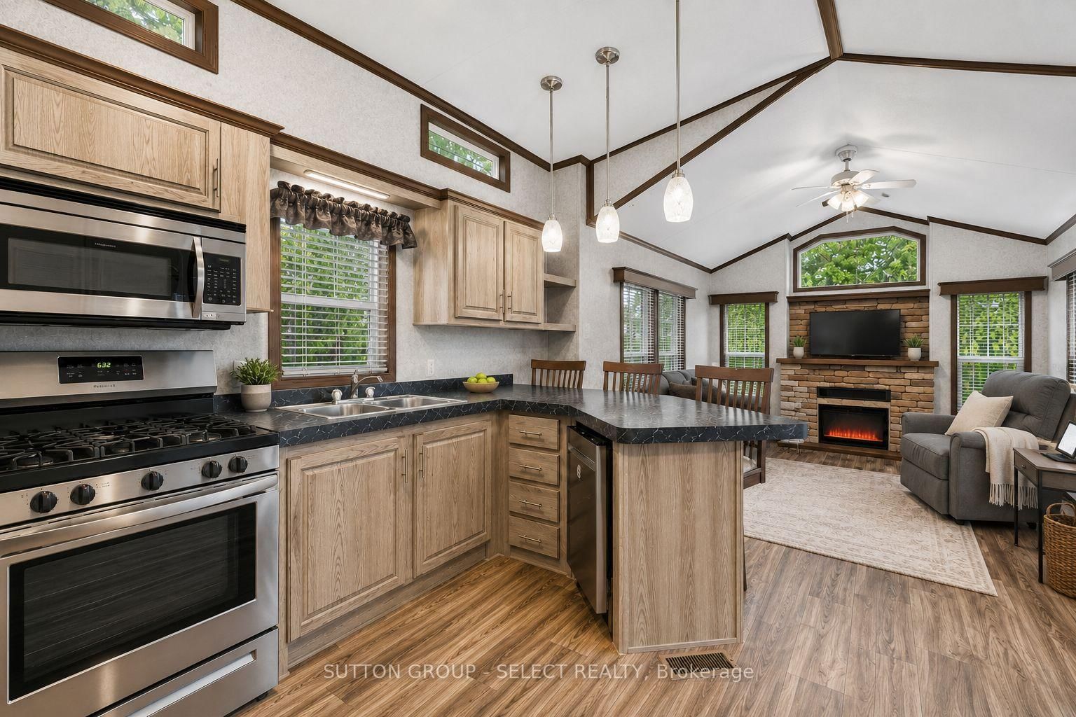 8685 Rock Glen Road • #404 • Lambton Shores, ON photo 16