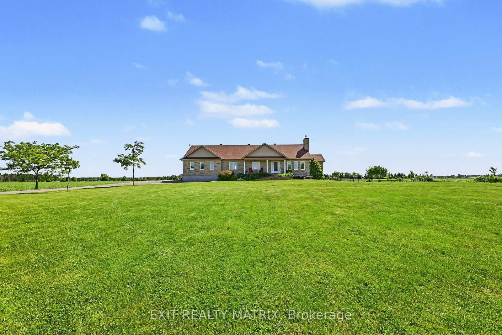 3139 Birchgrove Road • Ottawa, ON photo 4