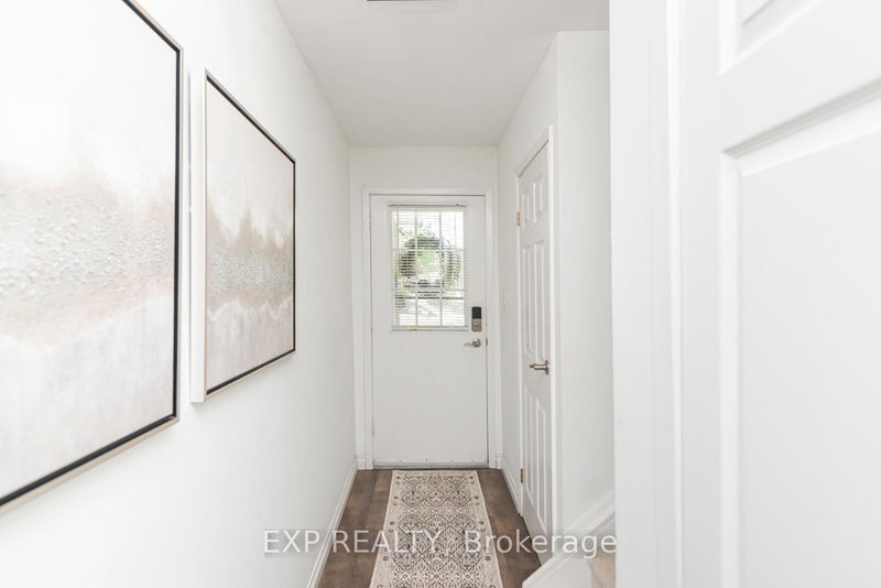 1440 Garth St photo 2