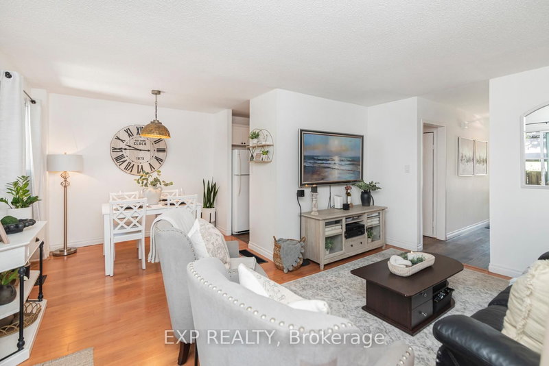 1440 Garth St photo 4