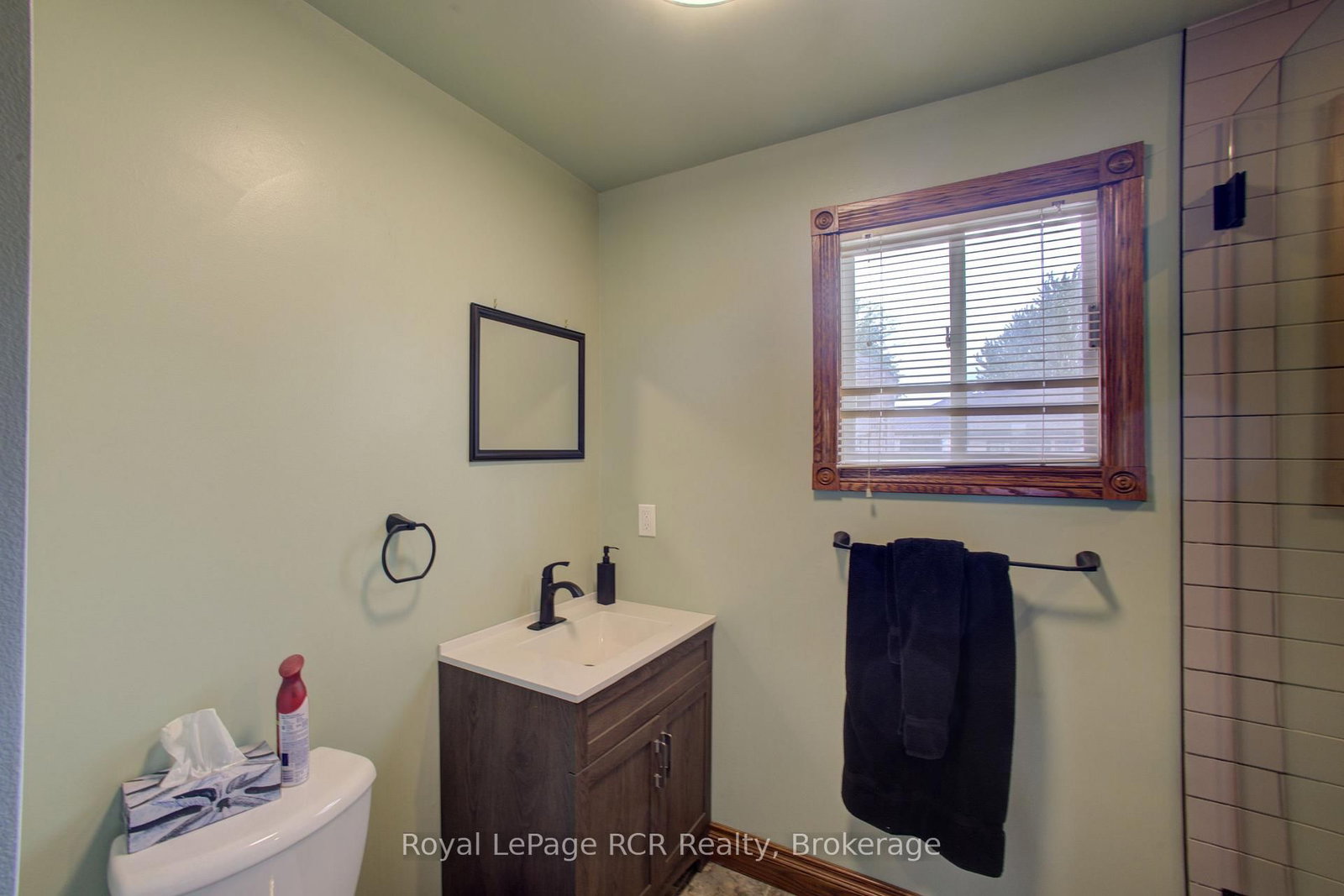 252 Main Street • North Perth, ON photo 8