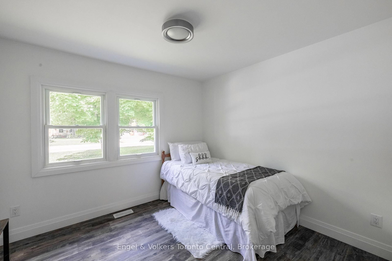 37 Spencer Street • Bracebridge, ON photo 16