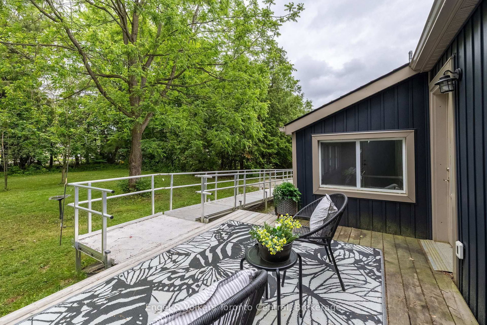 37 Spencer Street • Bracebridge, ON photo 23