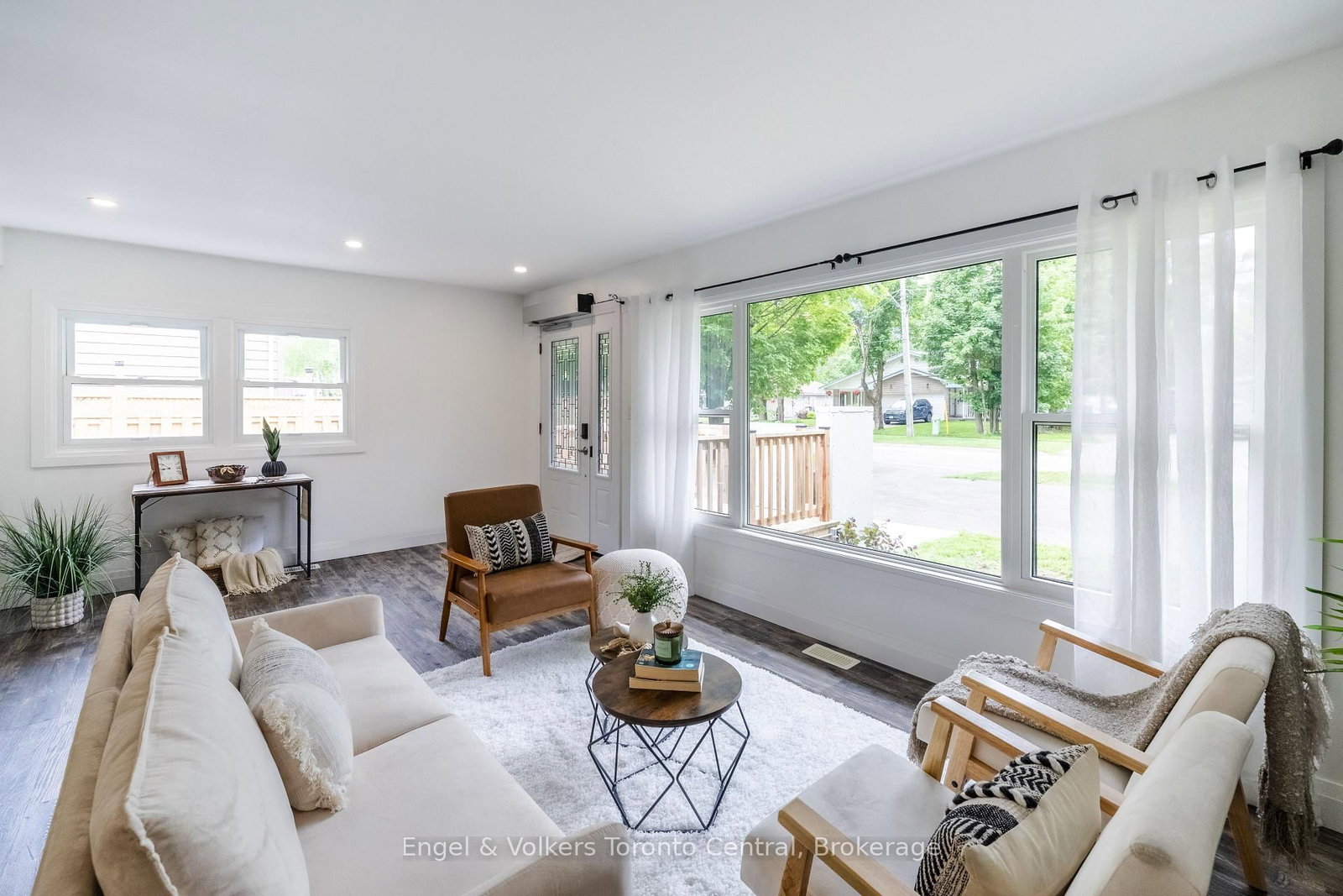 37 Spencer Street • Bracebridge, ON photo 5
