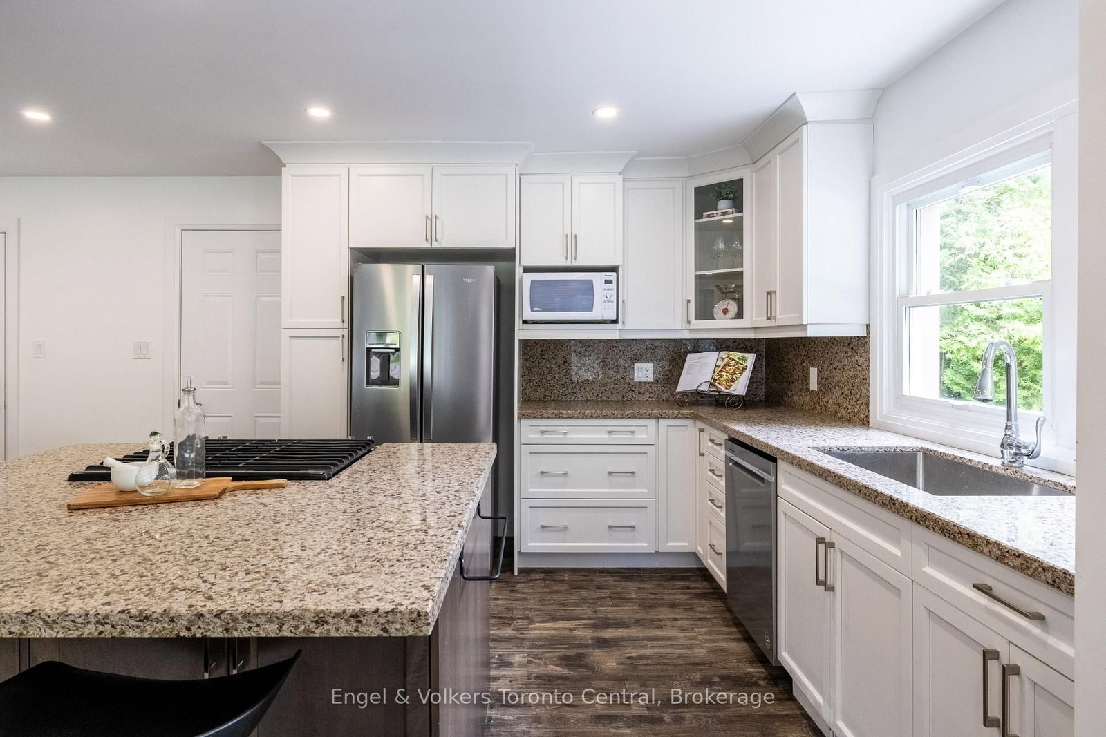 37 Spencer Street • Bracebridge, ON photo 7