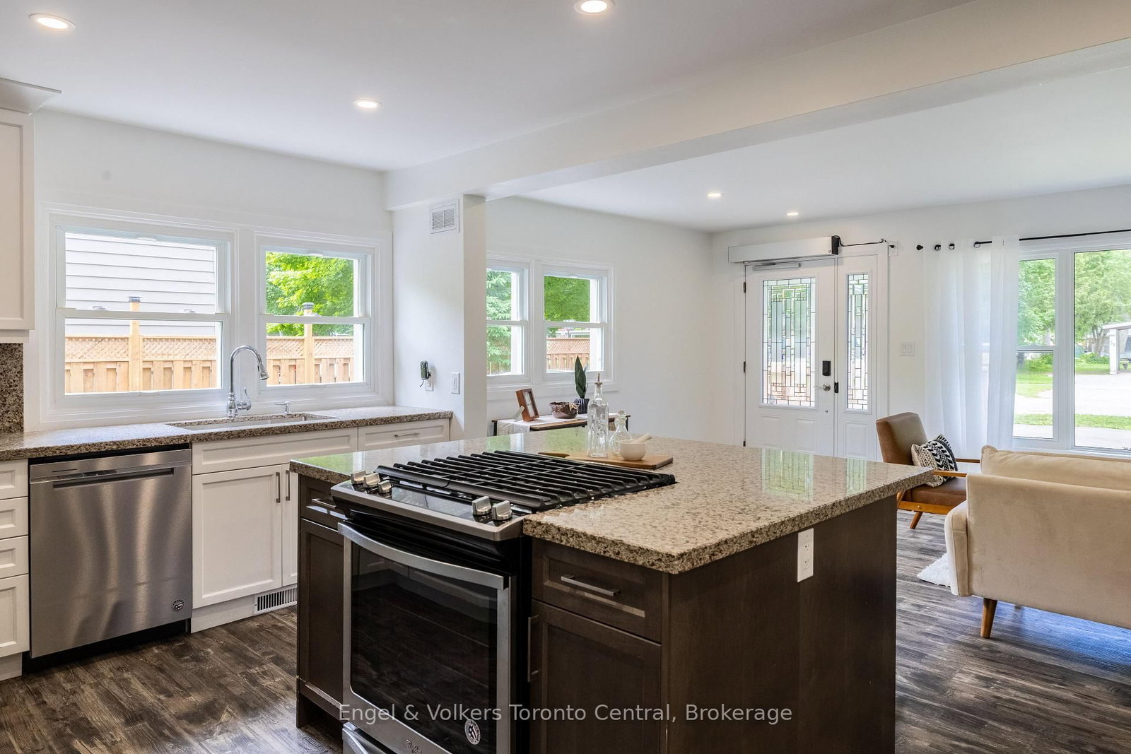 37 Spencer Street • Bracebridge, ON photo 9