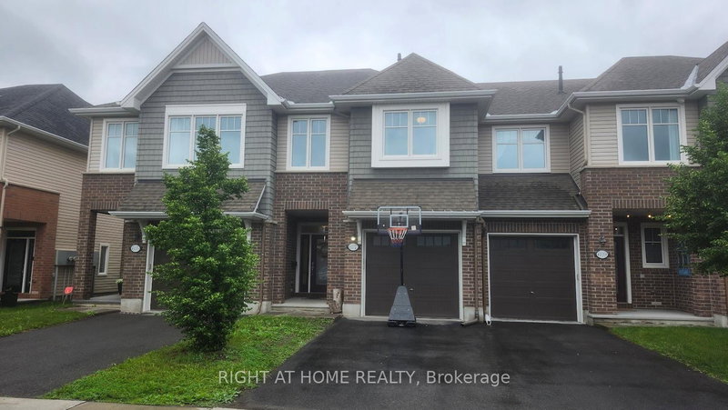home for lease on 607 Egret Way