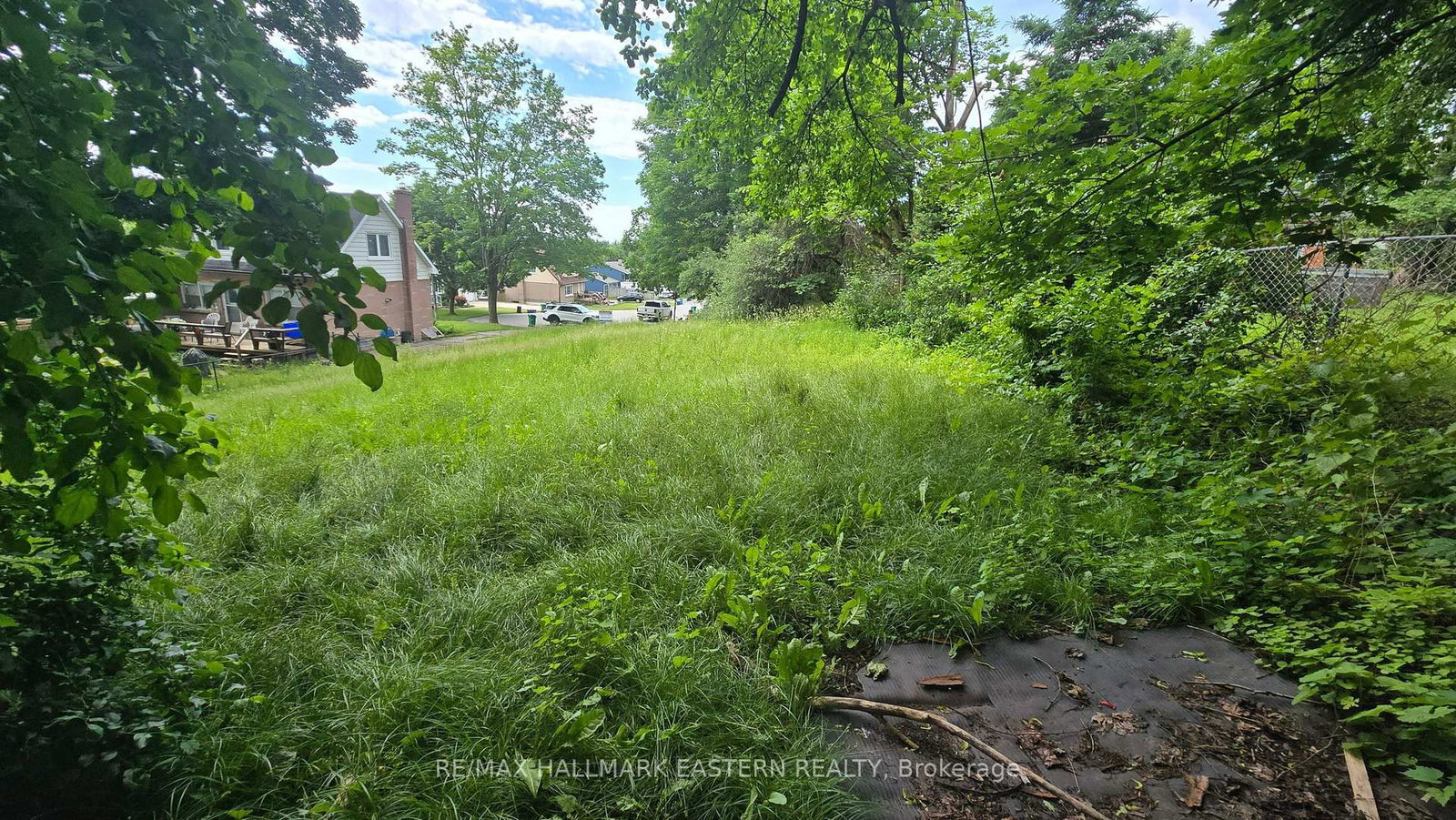 33 N Greenhill Drive • Peterborough, ON photo 9