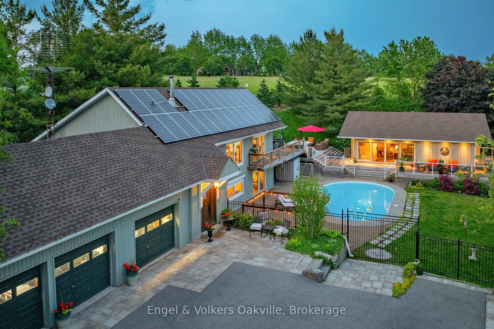 330 Mountsberg Road, Hamilton, ON
