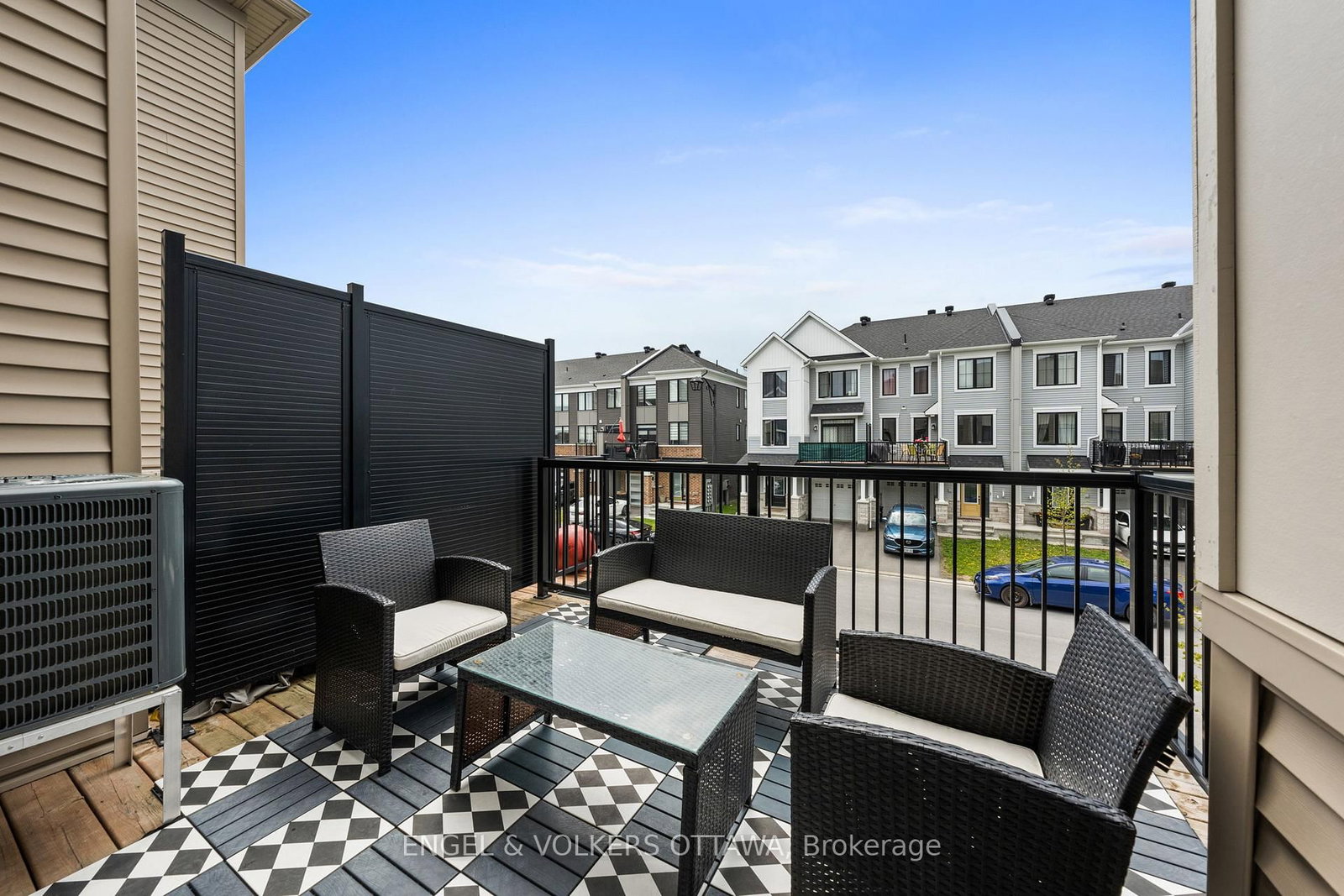 Townhouse sold at 59 Ursid Mews, Ottawa, Ontario, K2J 6T3 - Barrhaven - Half Moon Bay - MLS: X13463564
