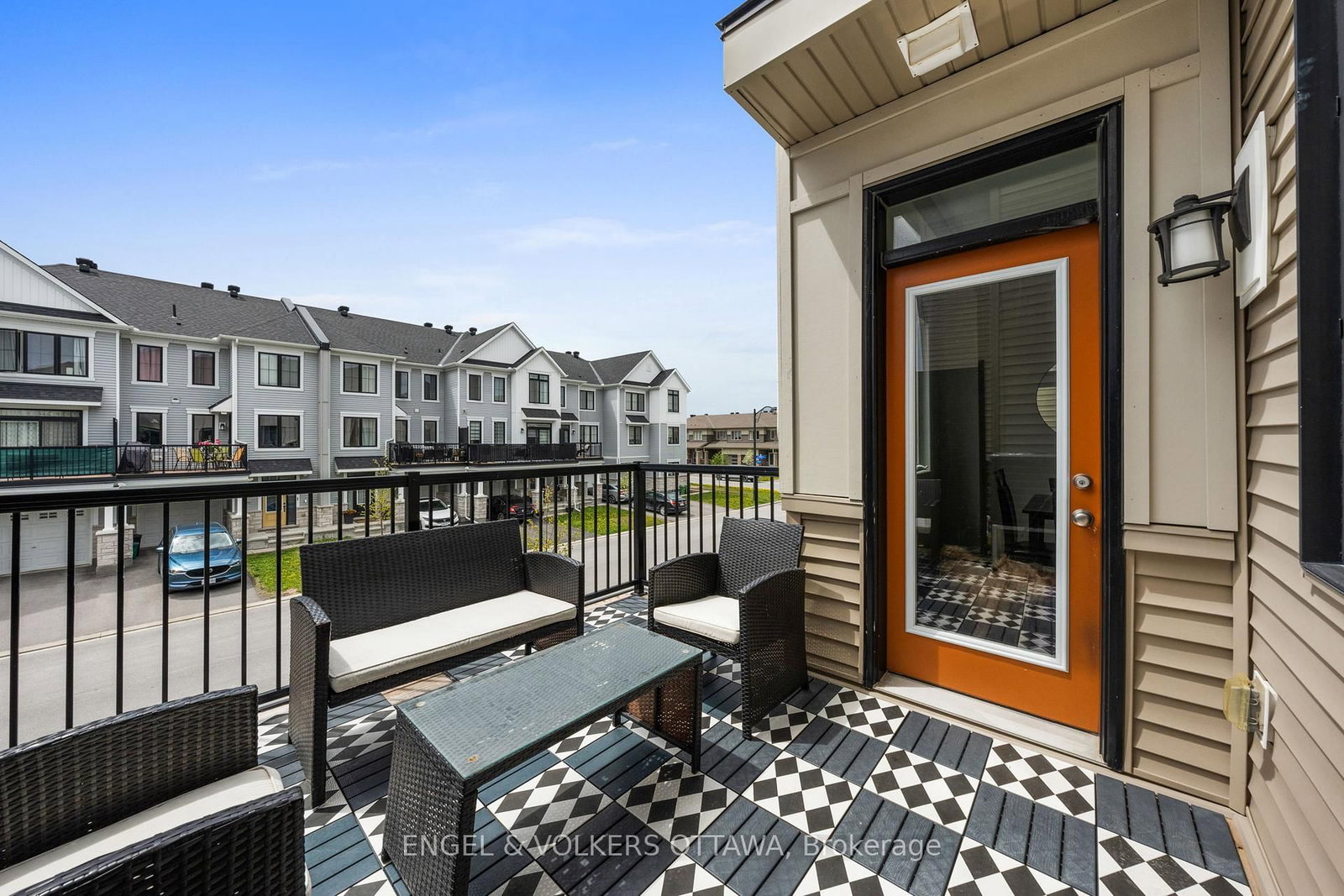 Townhouse sold at 59 Ursid Mews, Ottawa, Ontario, K2J 6T3 - Barrhaven - Half Moon Bay - MLS: X13463564