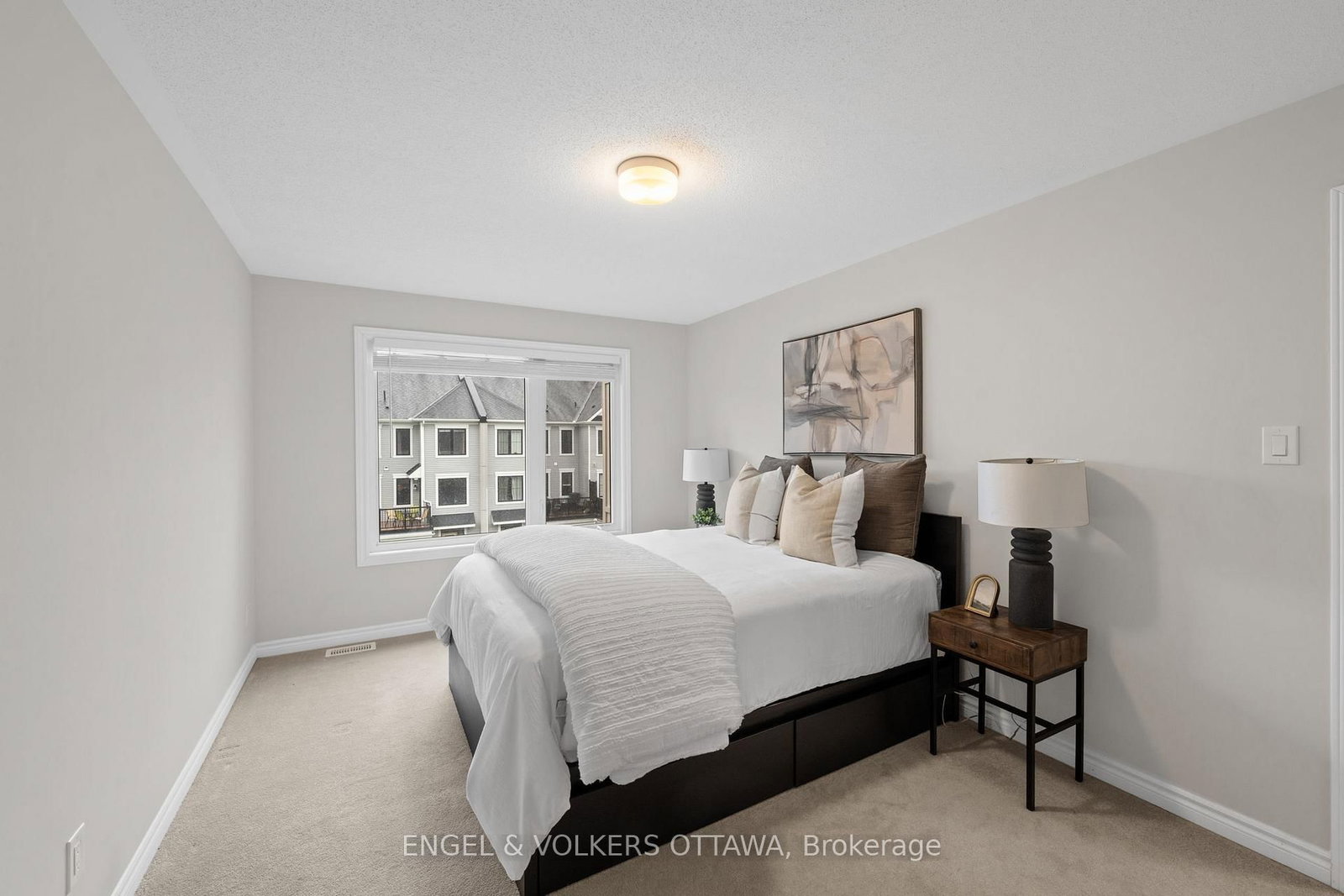 Townhouse sold at 59 Ursid Mews, Ottawa, Ontario, K2J 6T3 - Barrhaven - Half Moon Bay - MLS: X13463564