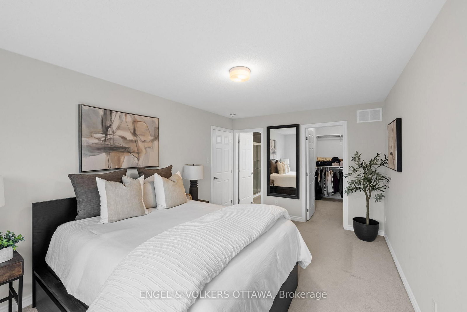 Townhouse sold at 59 Ursid Mews, Ottawa, Ontario, K2J 6T3 - Barrhaven - Half Moon Bay - MLS: X13463564