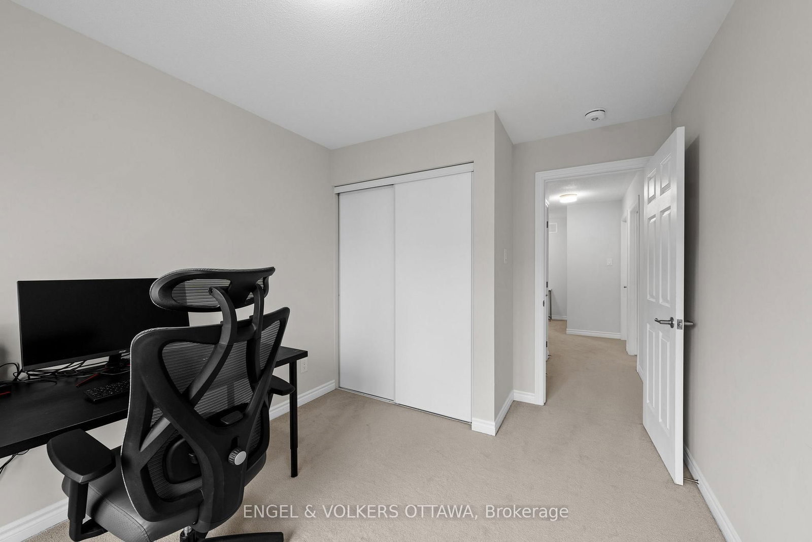 Townhouse sold at 59 Ursid Mews, Ottawa, Ontario, K2J 6T3 - Barrhaven - Half Moon Bay - MLS: X13463564