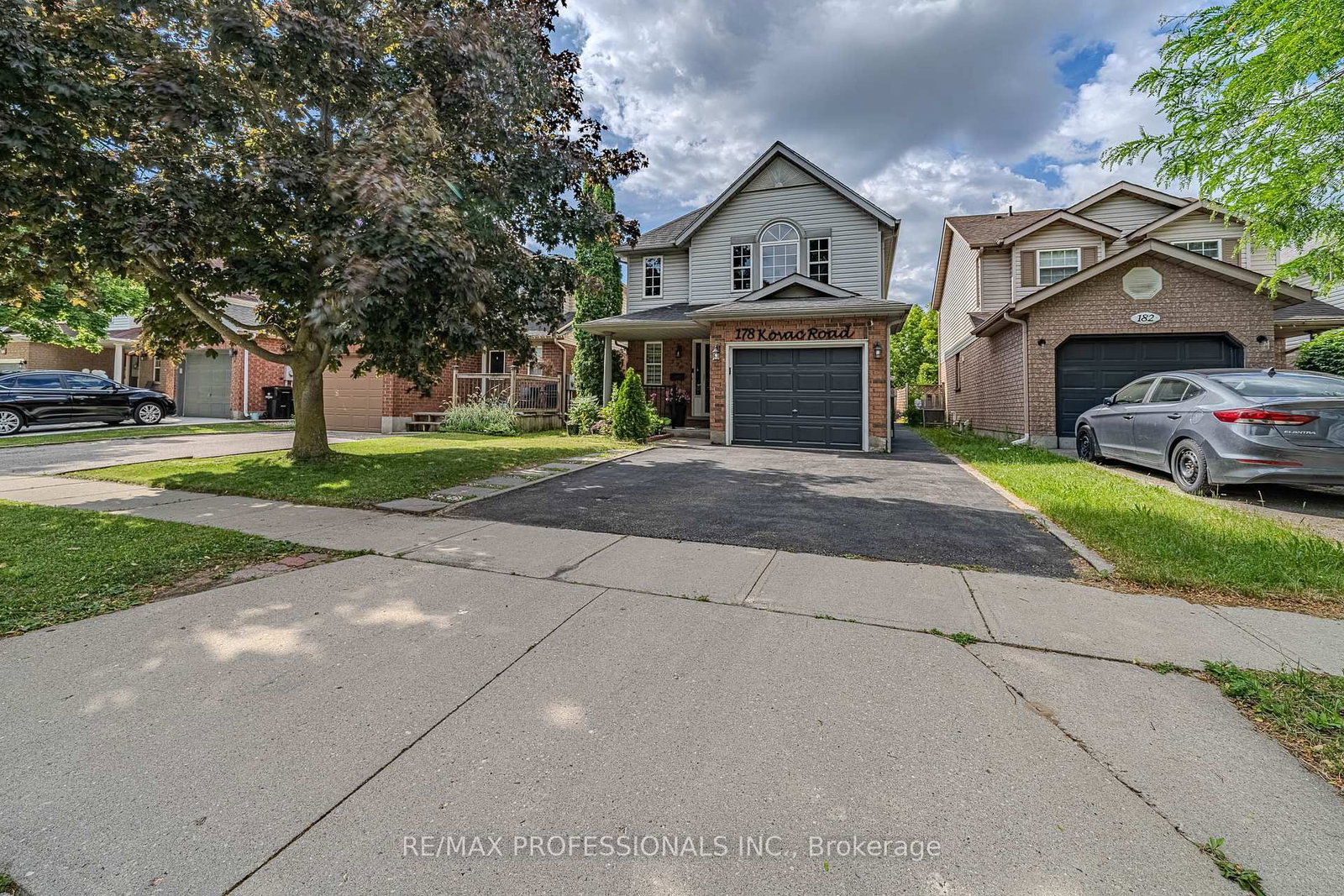 178 Kovac Road • Cambridge, ON photo 2