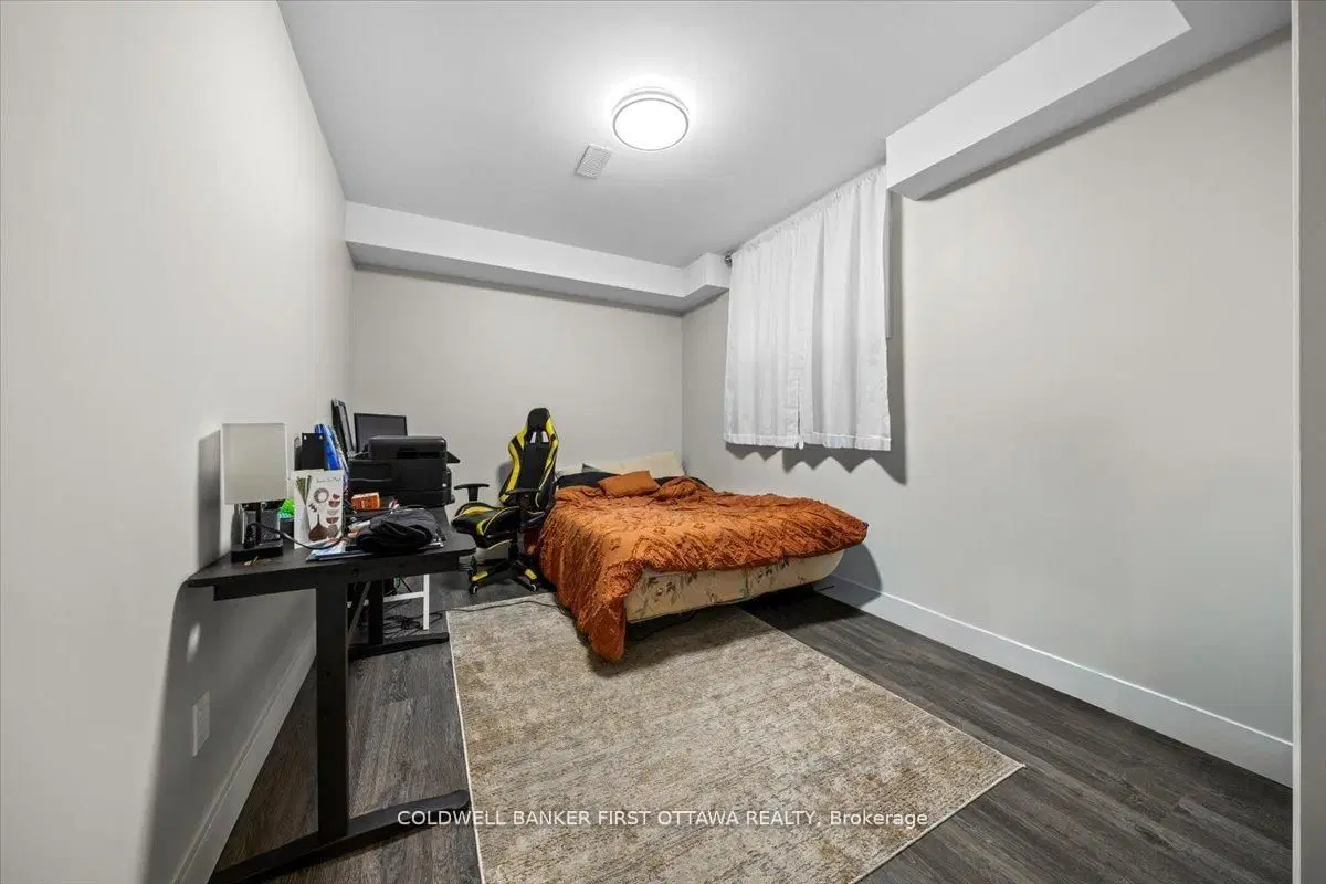 A/B - 22 Inverkip Avenue, Ottawa, ON — photo 12
