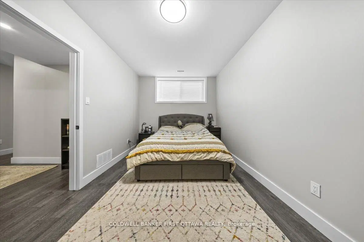 A/B - 22 Inverkip Avenue, Ottawa, ON — photo 13
