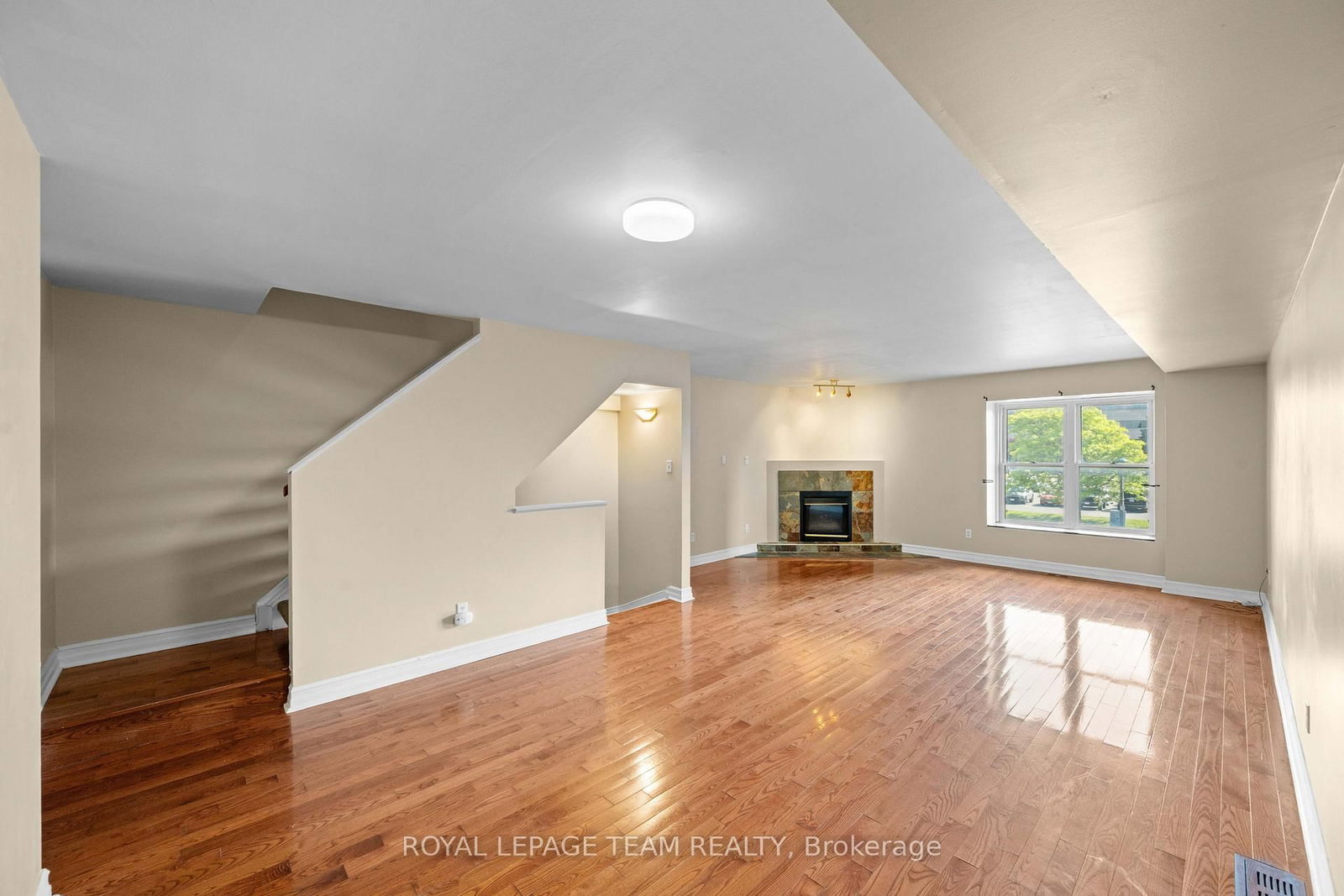 91 Thornbury Crescent • Ottawa, ON photo 13