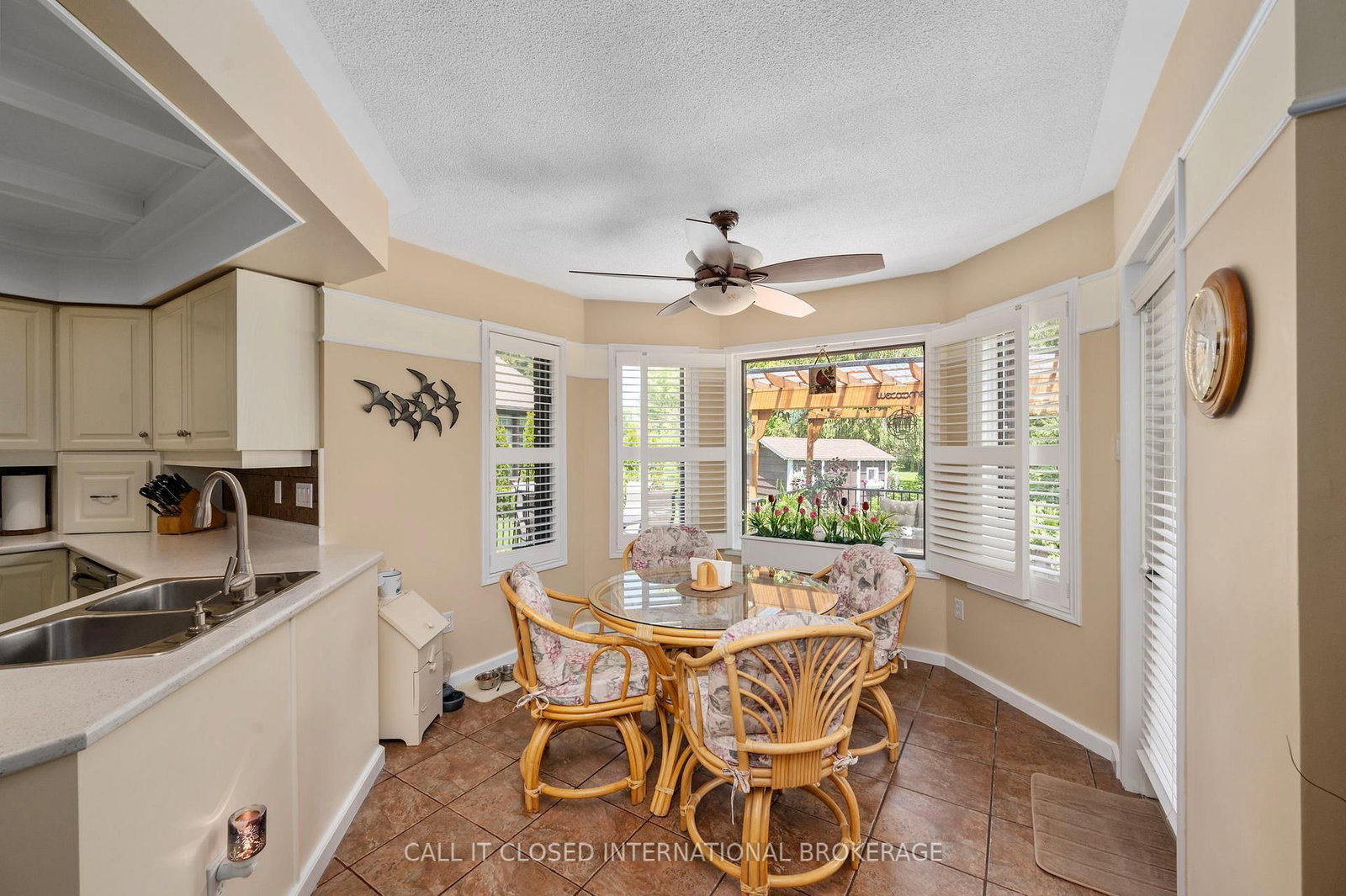 39833 SHADY LANE Crescent • Southwold, ON photo 18