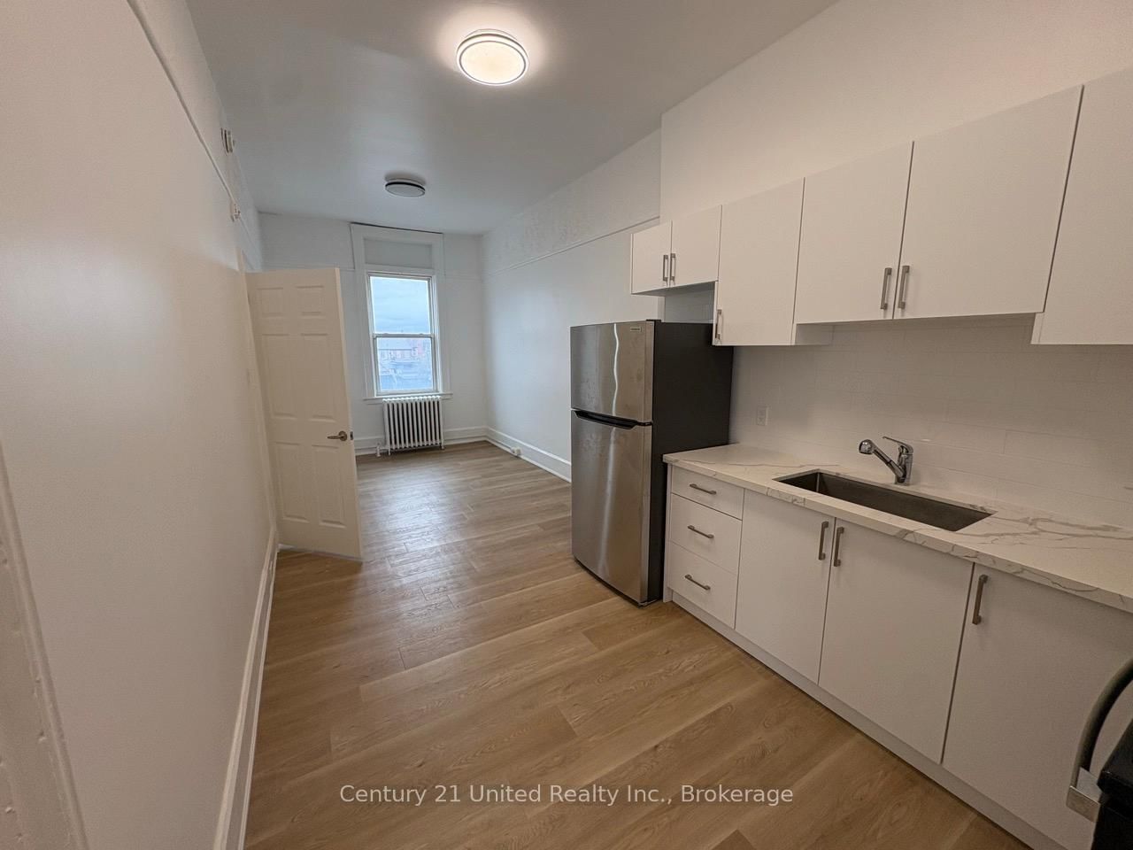 4 - 172.5 Hunter Street W, Peterborough 4