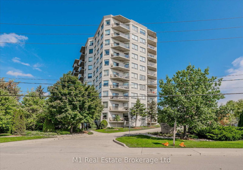 207 - 60 Wyndham Street S