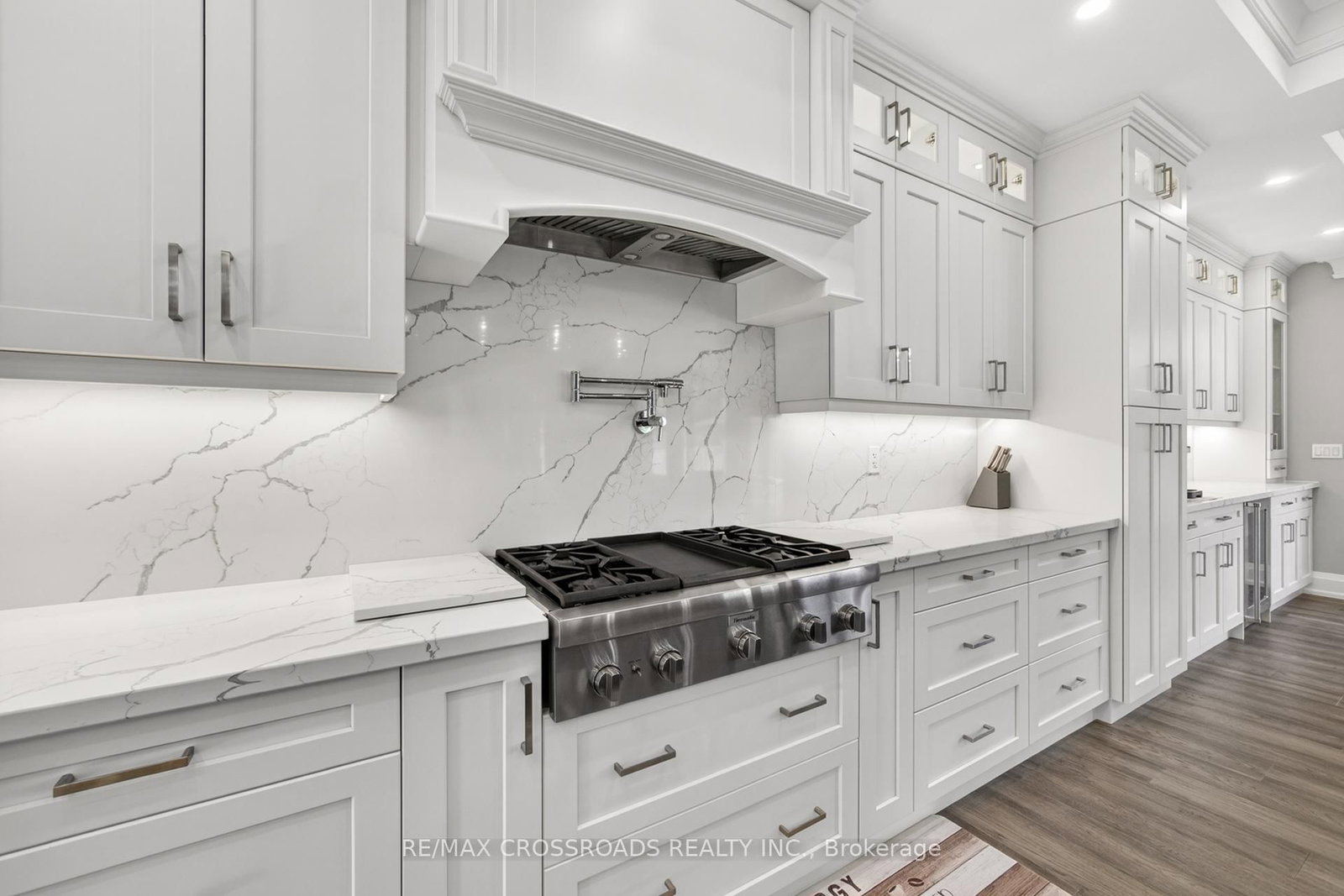 11 Oakley Court • Hamilton, ON photo 18