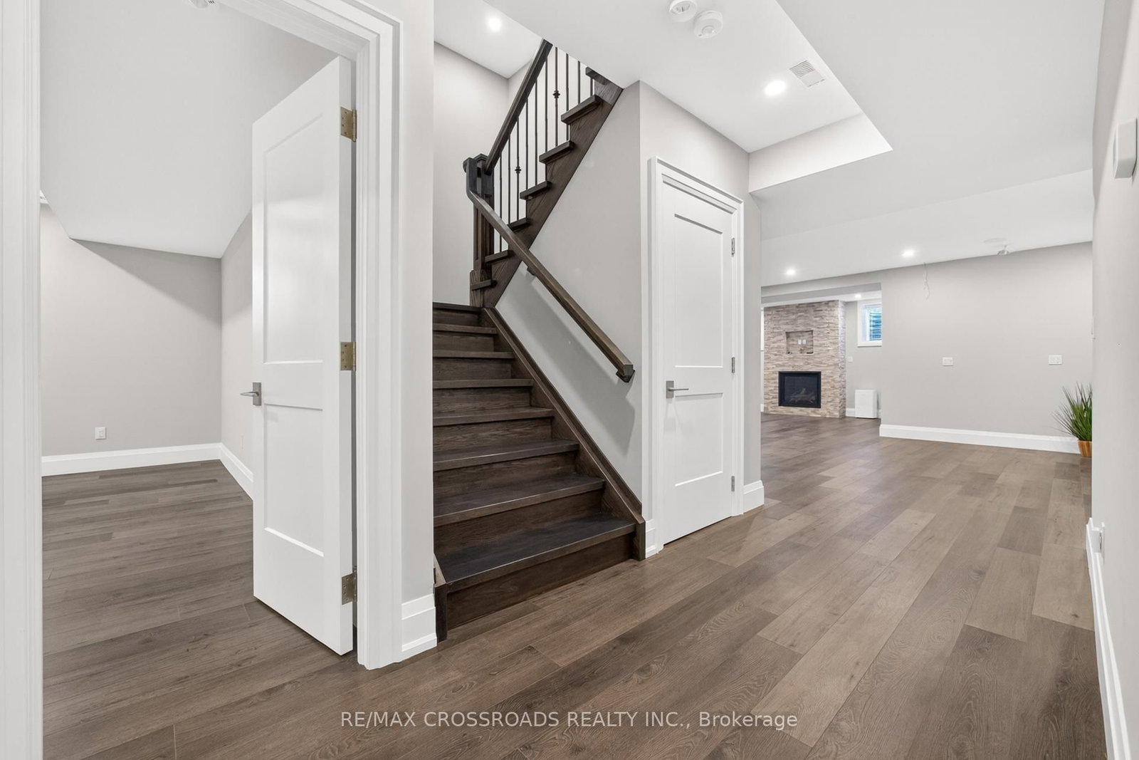 11 Oakley Court • Hamilton, ON photo 36