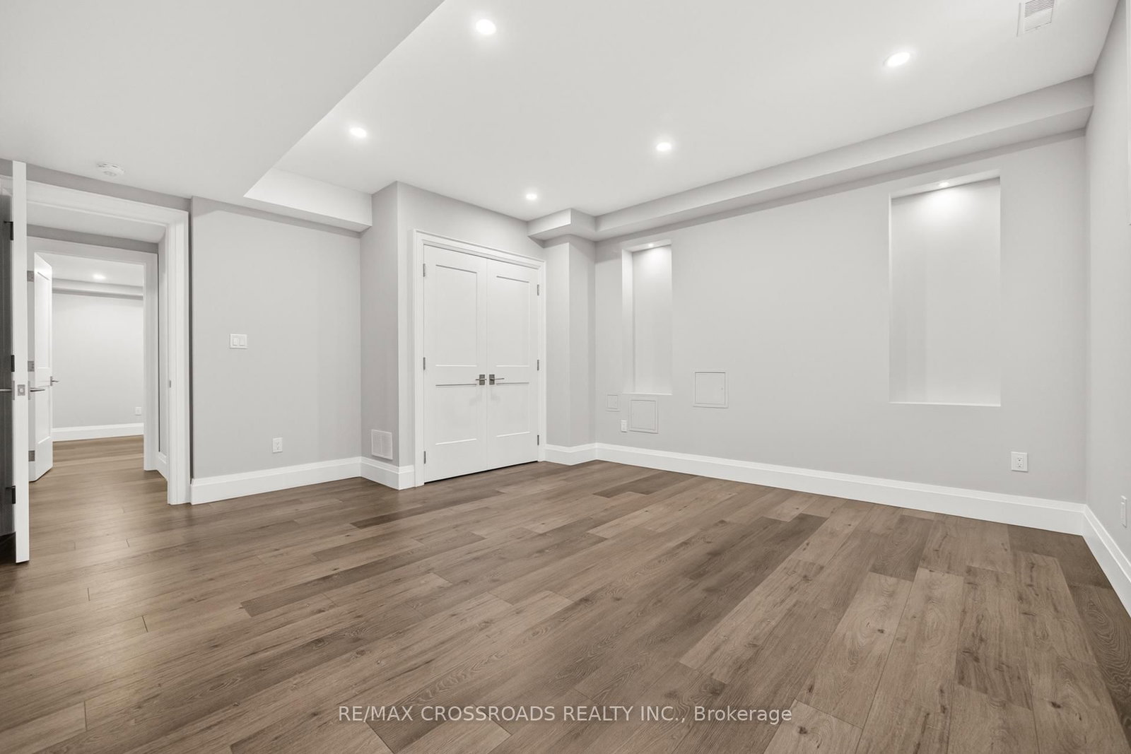 11 Oakley Court • Hamilton, ON photo 37