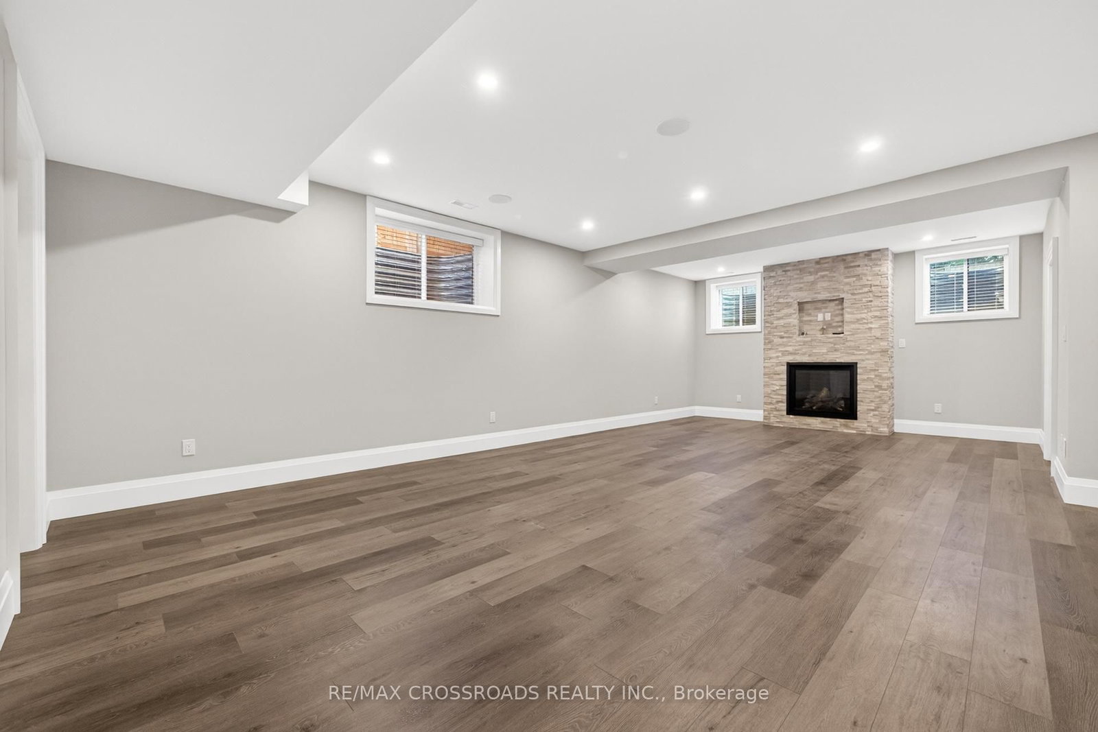 11 Oakley Court • Hamilton, ON photo 40