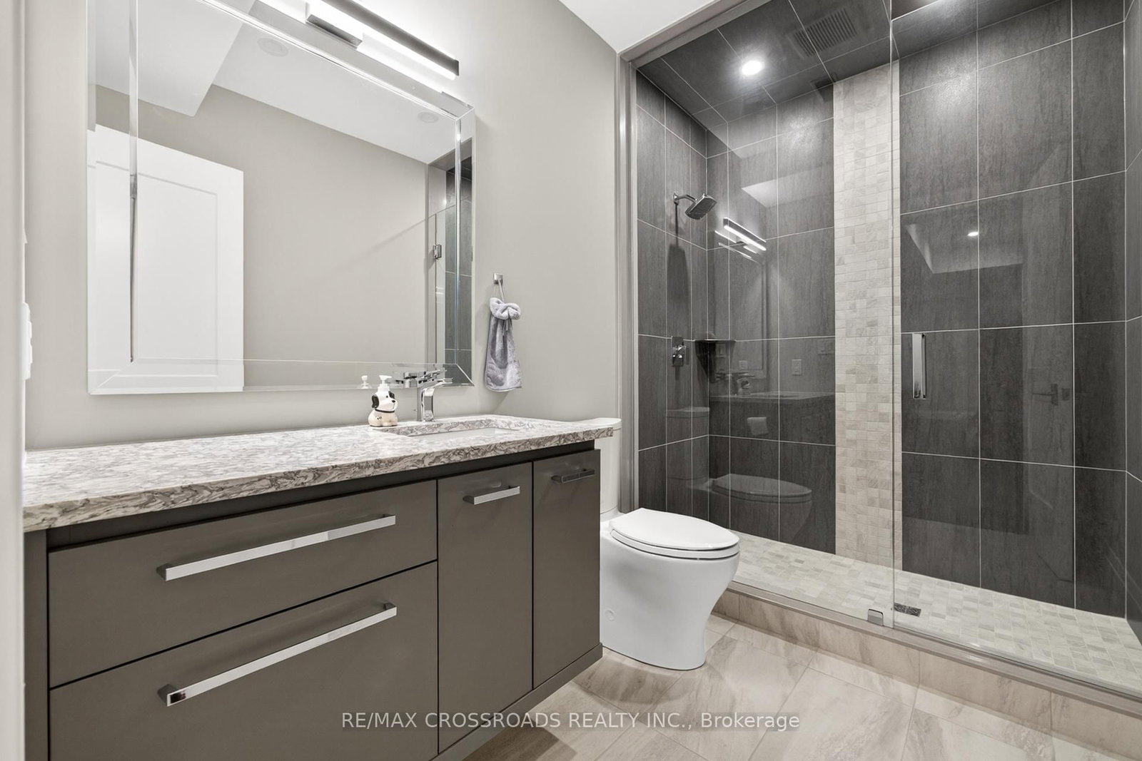 11 Oakley Court • Hamilton, ON photo 42