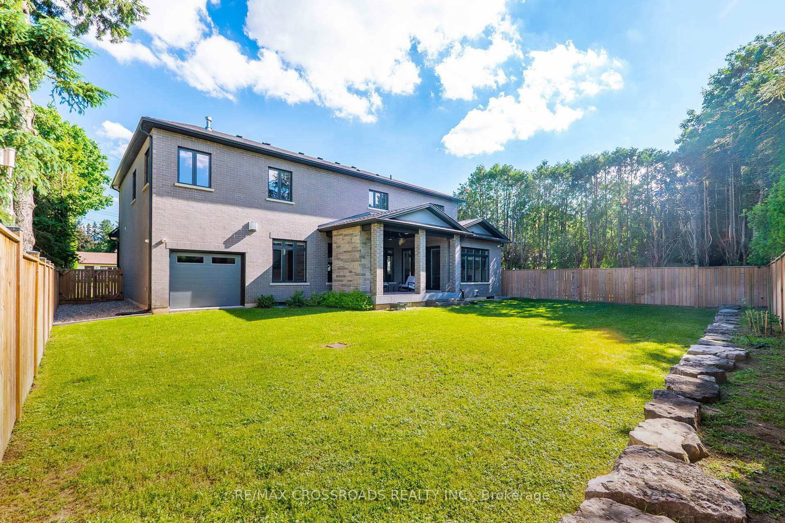 11 Oakley Court • Hamilton, ON photo 50