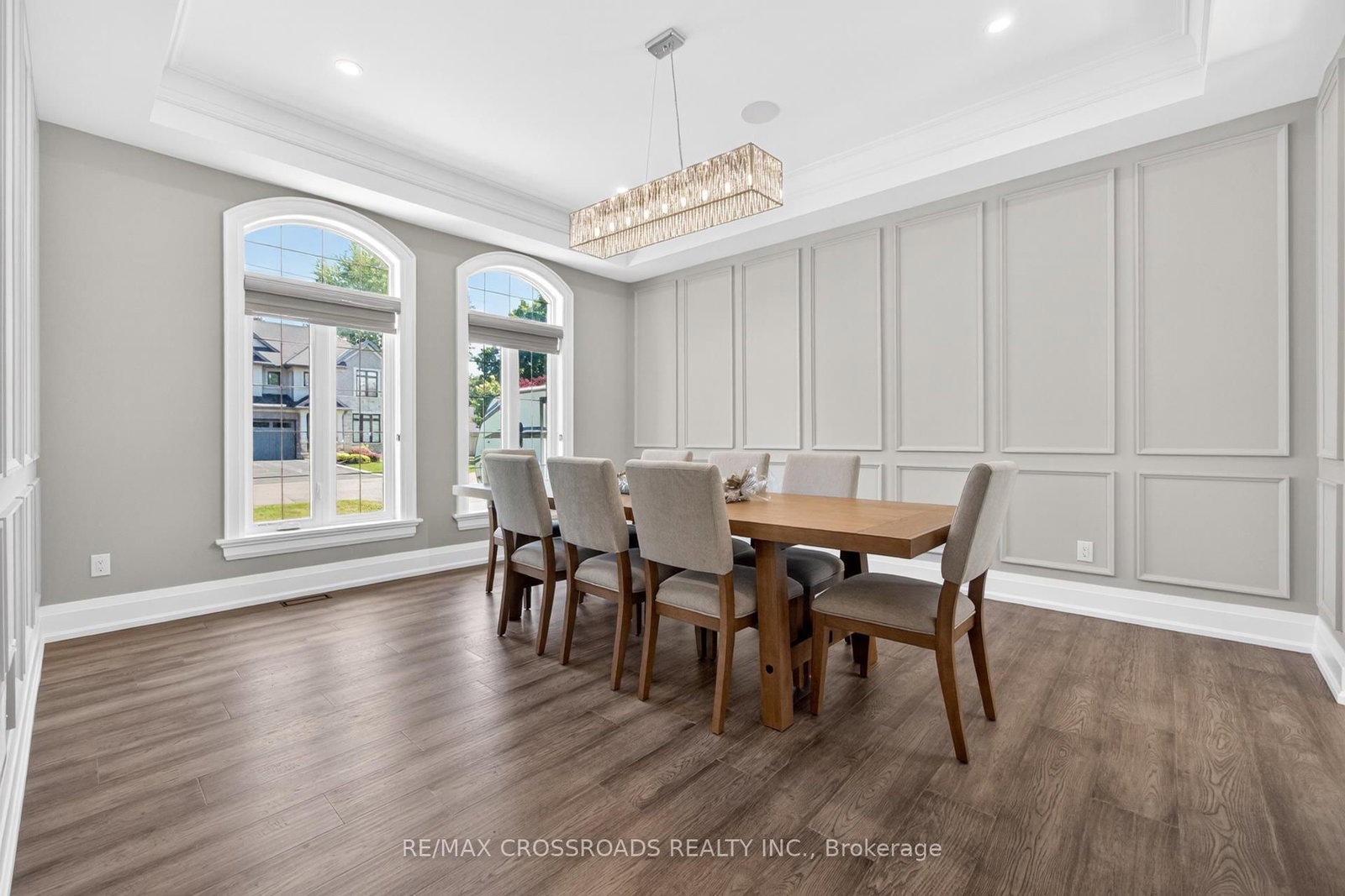 11 Oakley Court • Hamilton, ON photo 9