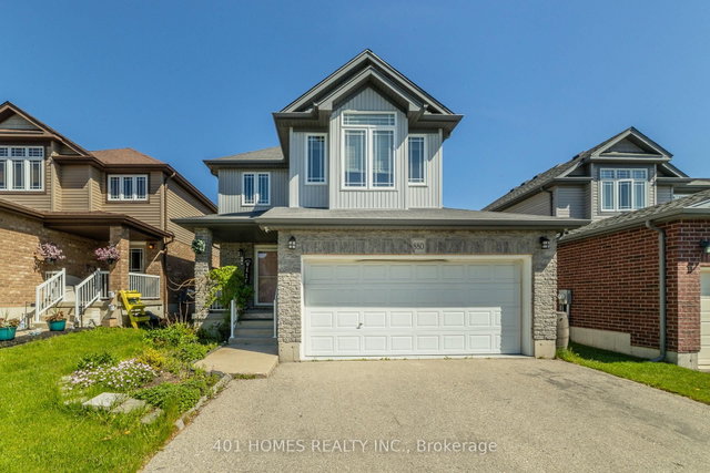 880 Frontenac Crescent