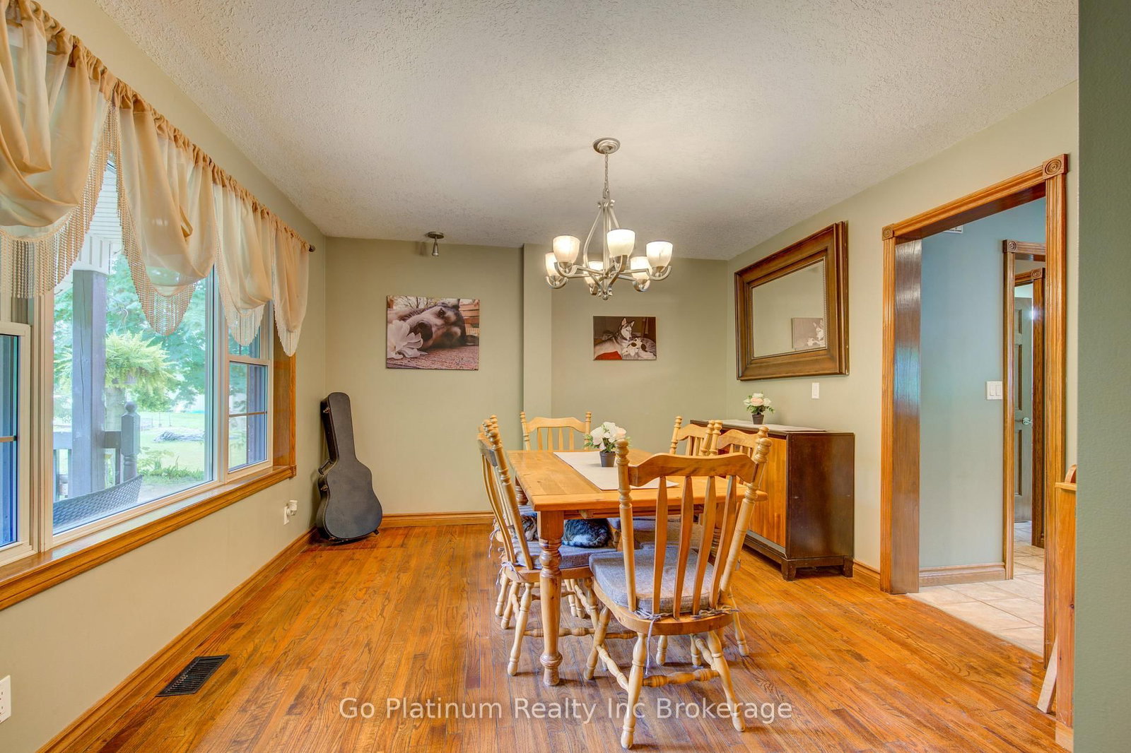 Listing Image 12