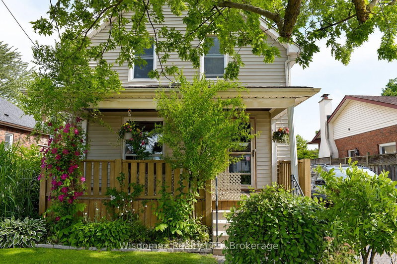 10 Rose Avenue