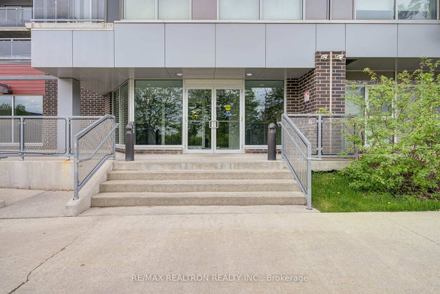 519 - 251 Hemlock Street