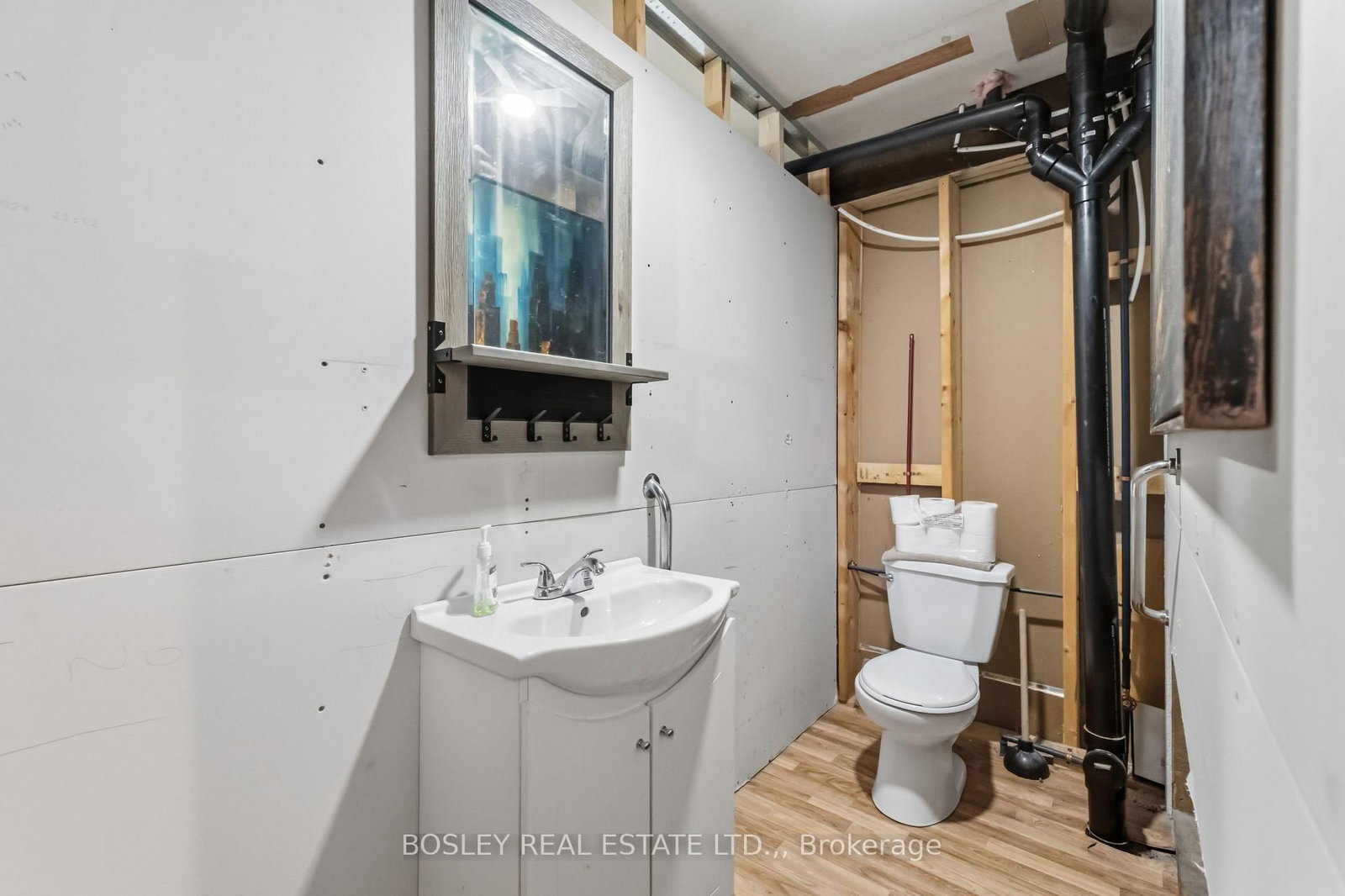 230 Pelham Road • St. Catharines, ON photo 21