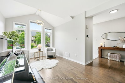 547 Peerless Street • Ottawa, ON photo 5